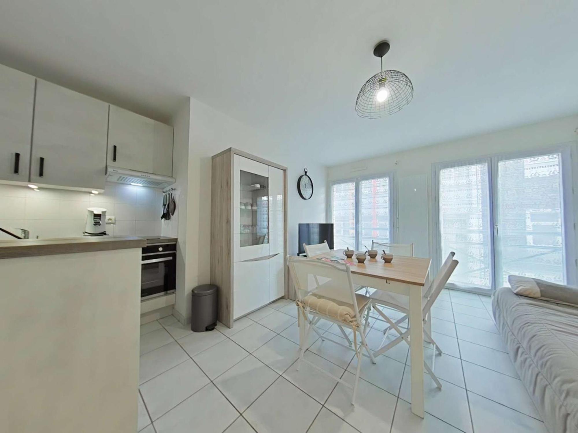 Appartement 2 Pieces Avec Parking Prive, Proche Plage Et Commerces, Saint-Gilles-Croix-De-Vie - Fr-1-224-783 Exteriér fotografie